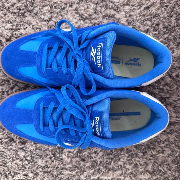 Reebok Sky Blue and White Athletic Shoes - Picture 4 of 5